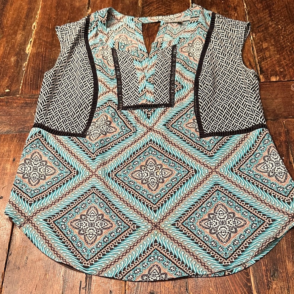Women's Geometric Patterned Top - Teal and Black